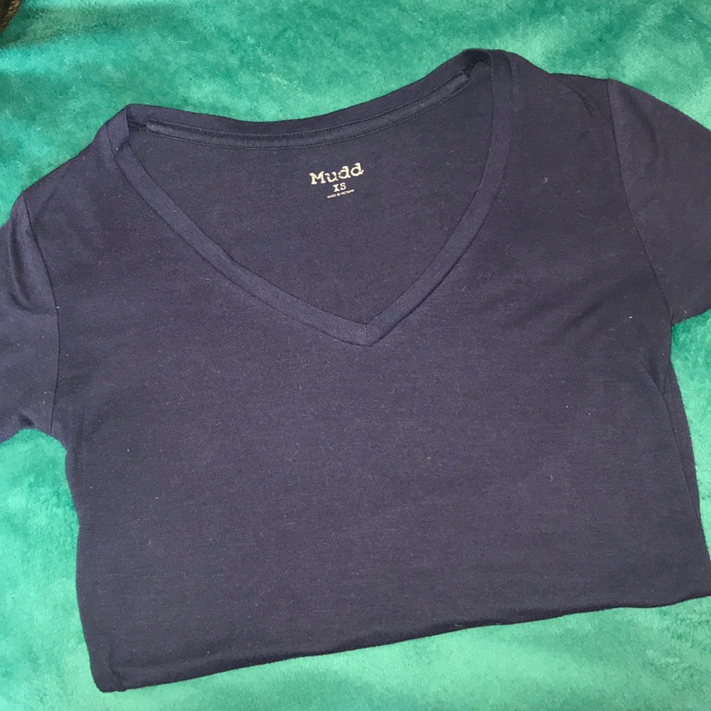 🍍🌺Navy blue V-neck T-shirt